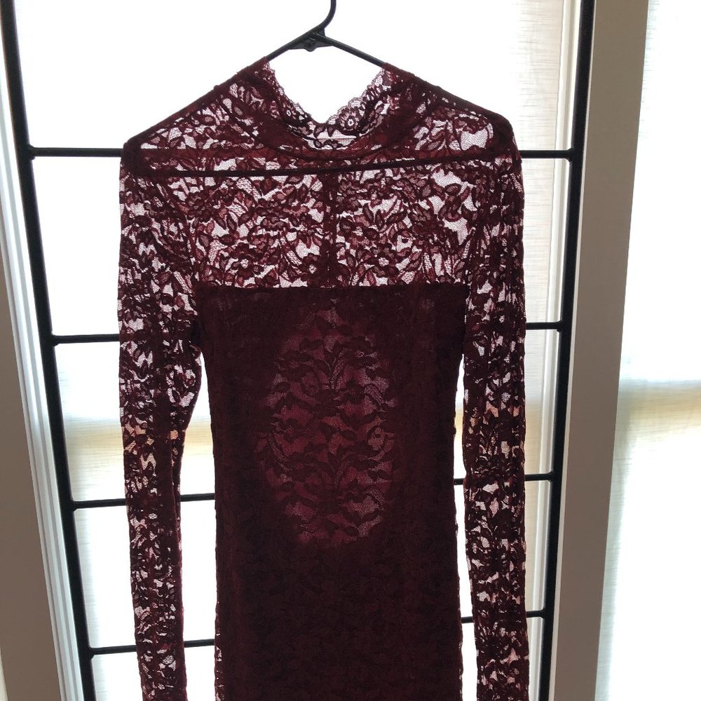 Victoria Secret/Moda Backless Lace Dress